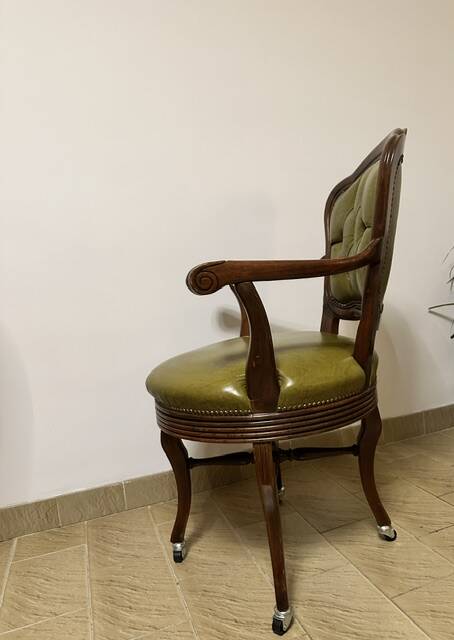 Chesterfield office chair