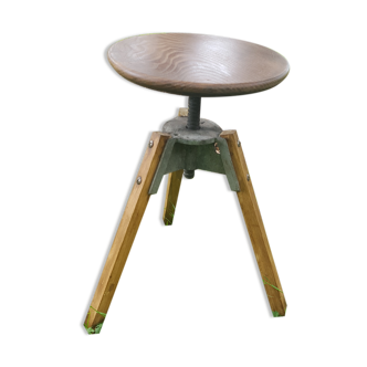 Screw workshop tripod