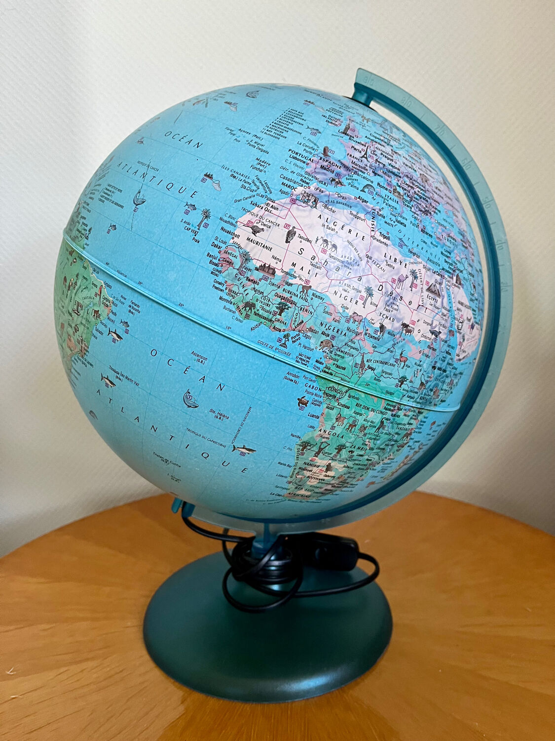 Luminous terrestrial globe 1970