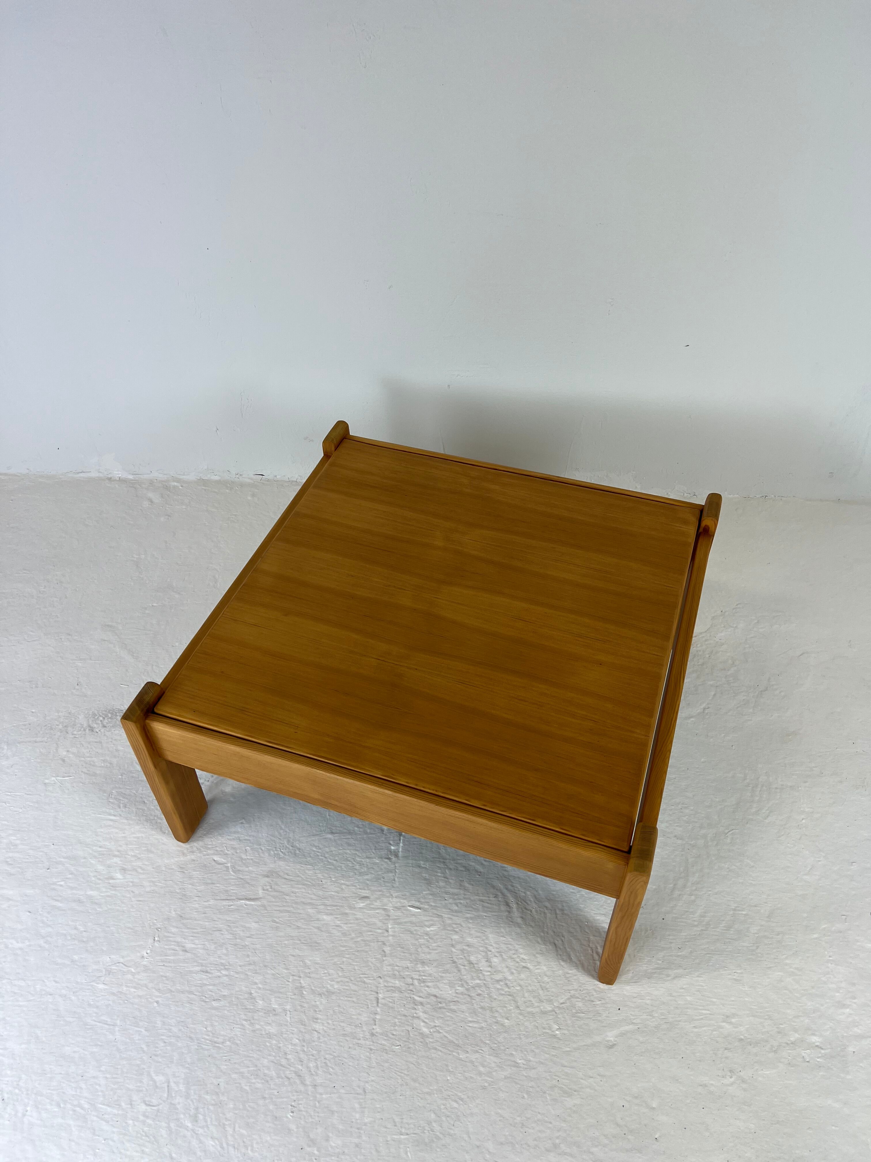 Modernist two-sided beech coffee table, 70s