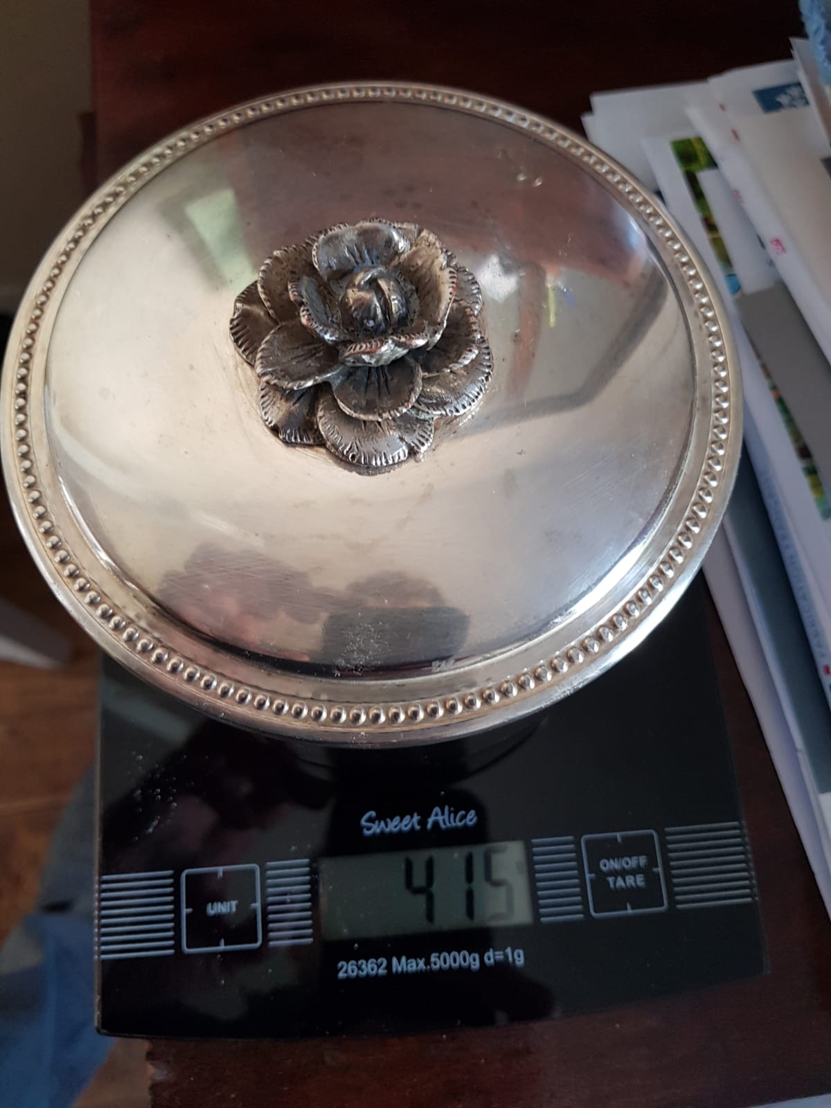 Boîte à bijoux en métal argenté
