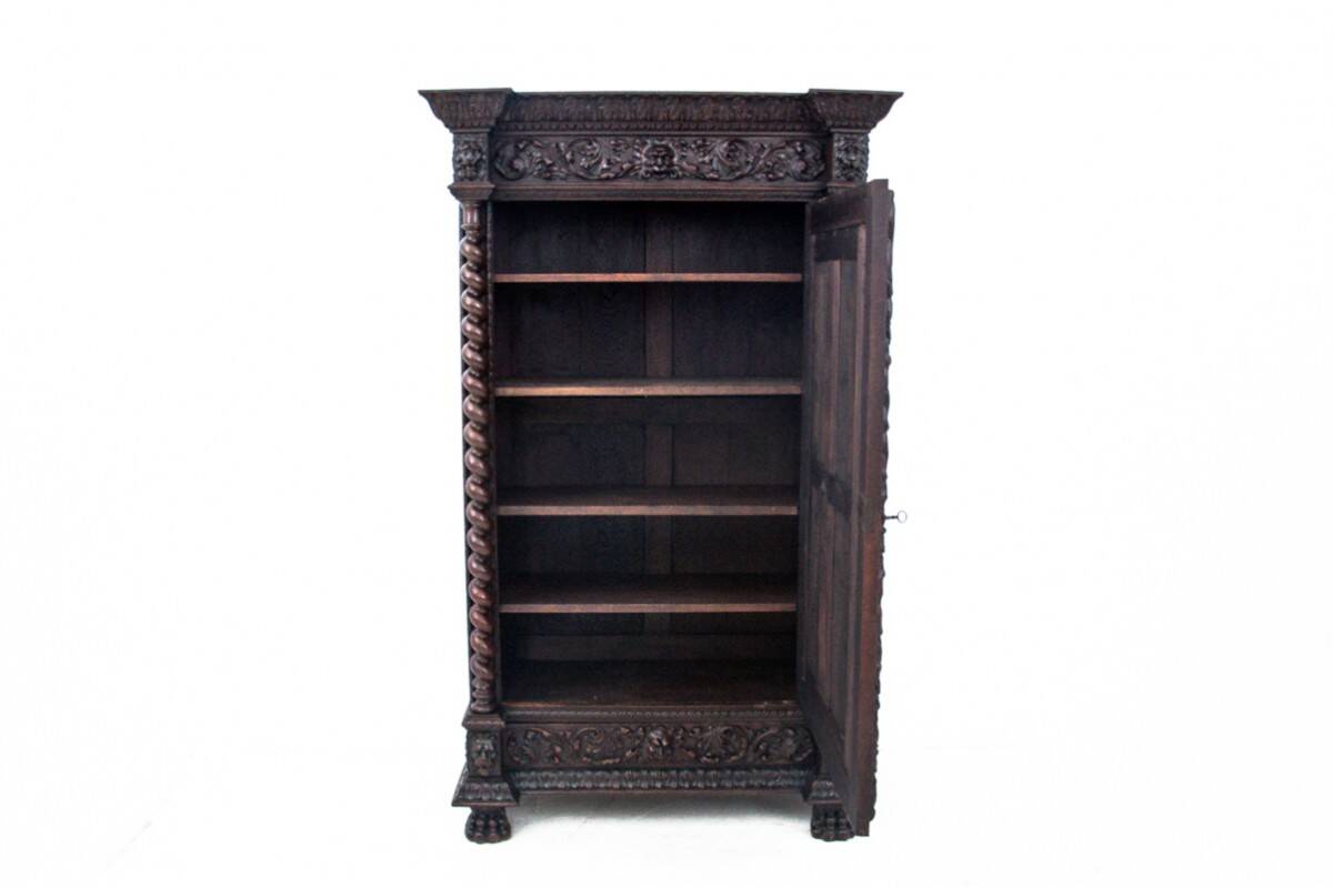 Armoire de chasse, France, vers 1890.