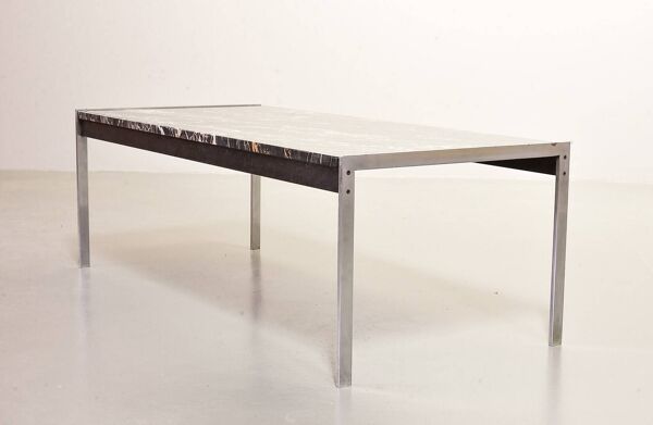Table basse Kho Liangh en marbre noir et acier brossé par Artifort, années 1960