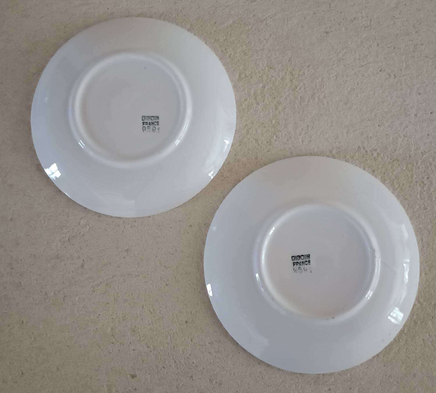 2 Digoin saucers