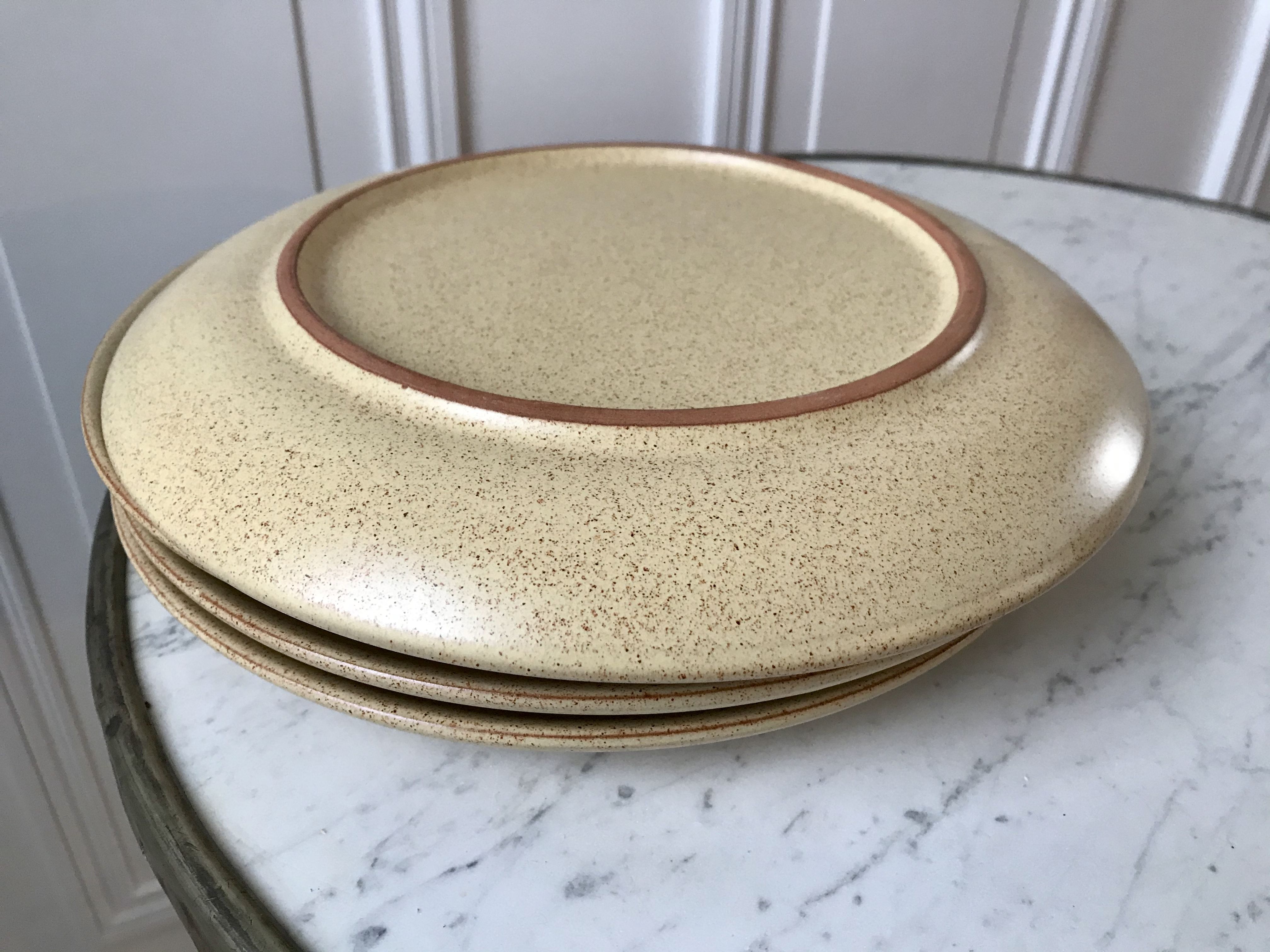 Set of 4 large flat plates in light stoneware made in France 60s and 70s