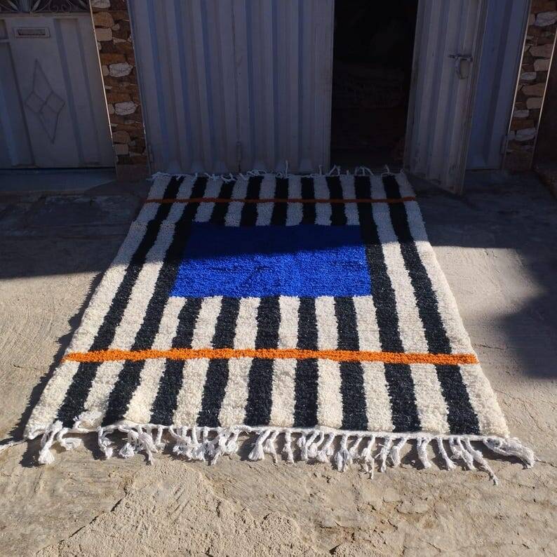 Handmade pure wool rug, custom traditional size 150/250 cm.