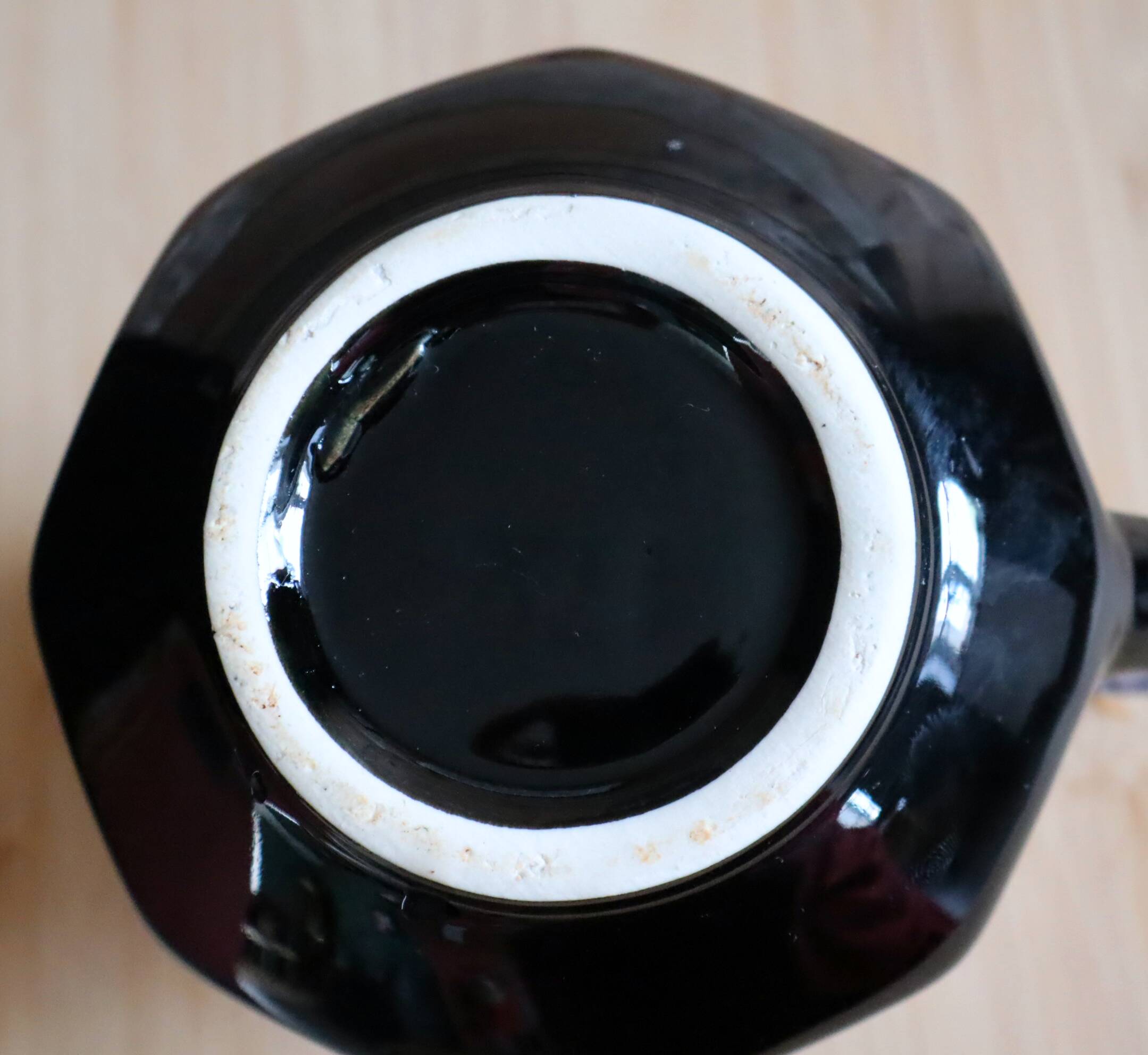 Flame-patterned ceramic pitcher – Vallauris style / Alpho