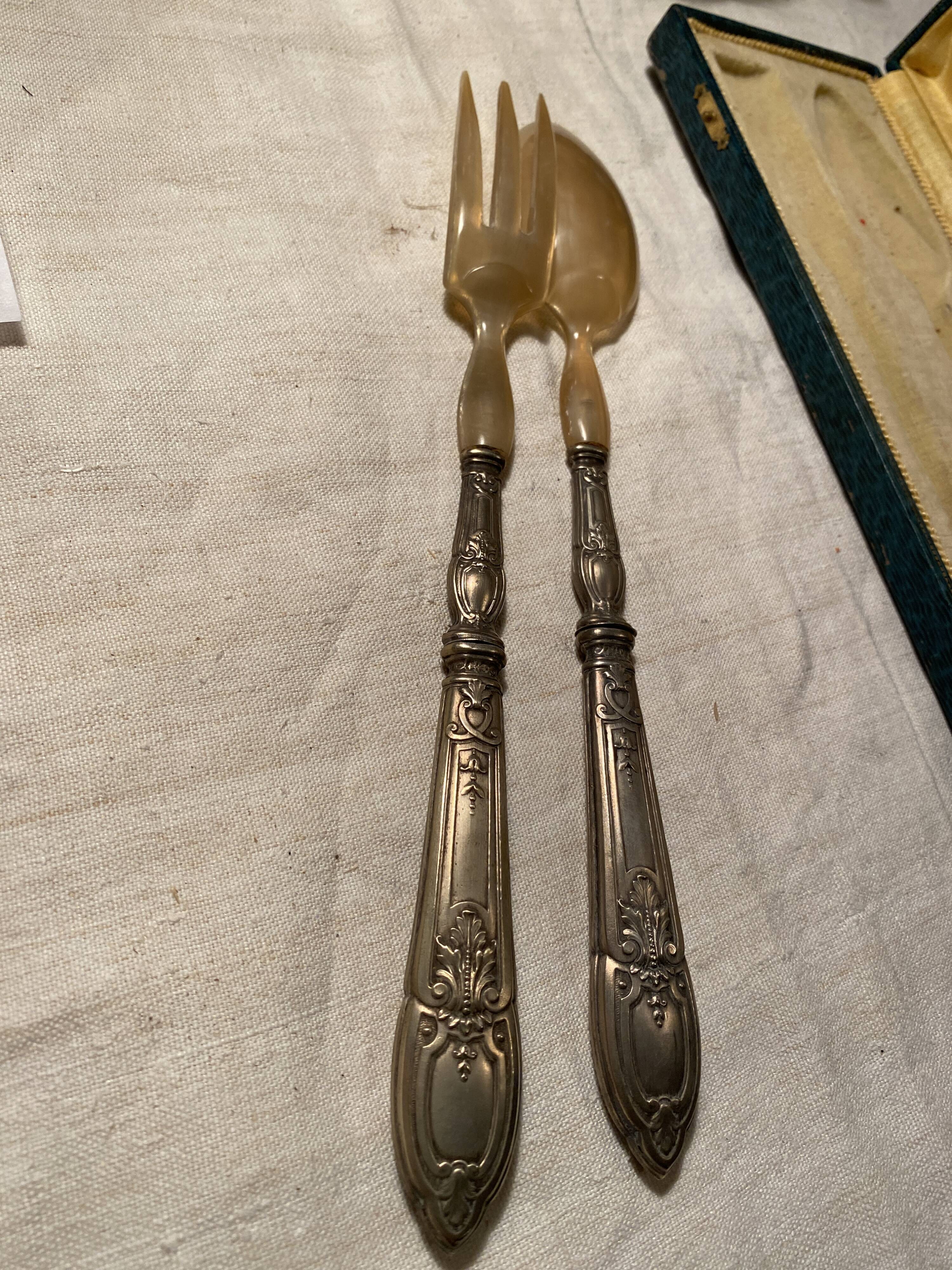 Spoon box and serving fork