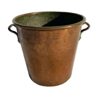 Pot in copper