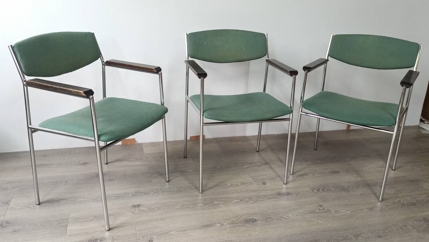 Set of 3 vintage green armchairs by Gijs Van Der Sluis
