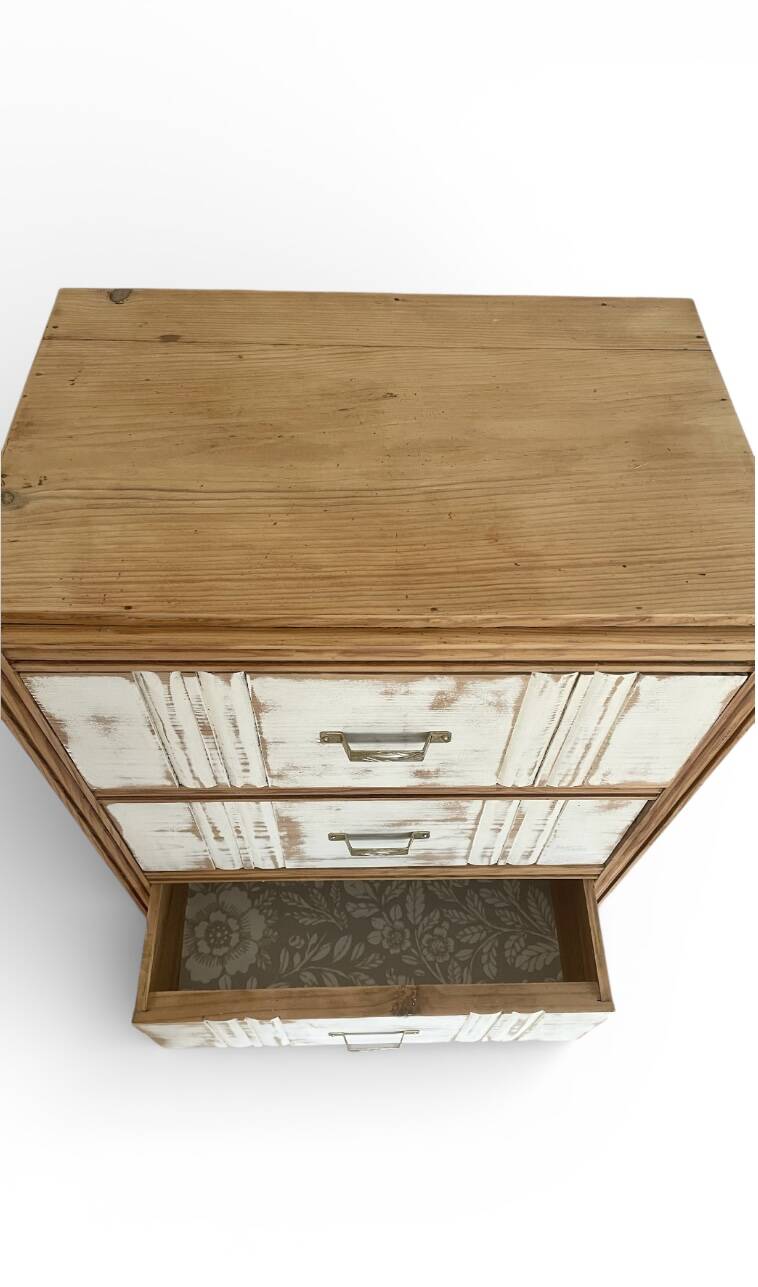 Set of occasional furniture