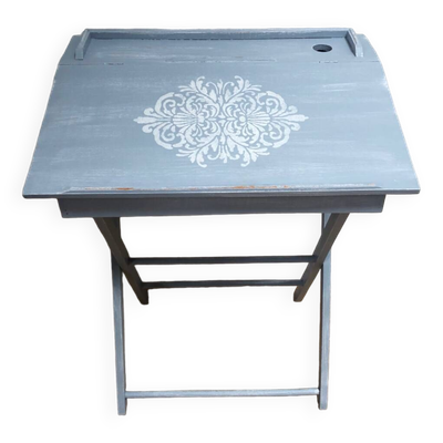 Joli pupitre / bureau d’enfant en bois