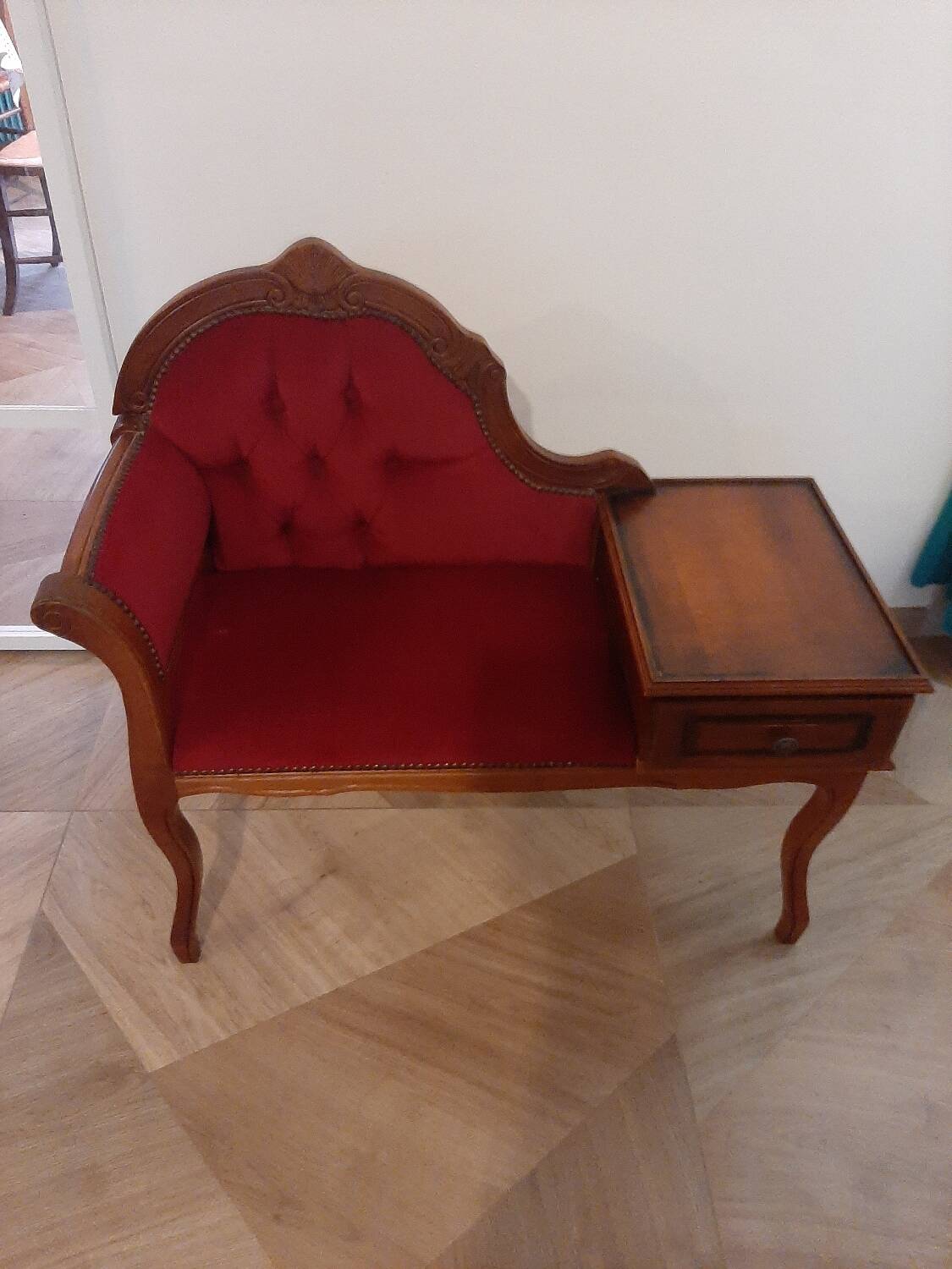 Jolie fauteuil causeuse- meuble entrée-Louis XV