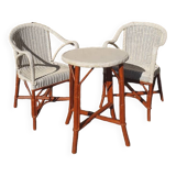 Wicker lounge