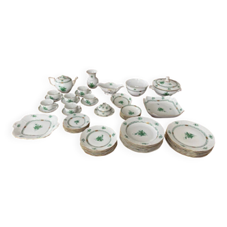 Gorgeous Herend Hungary Apponyi Chinese Bouquet Green Complete Dinner, Brea