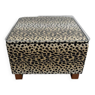 Animal pattern pouf table