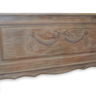 Beautiful solid wood chest