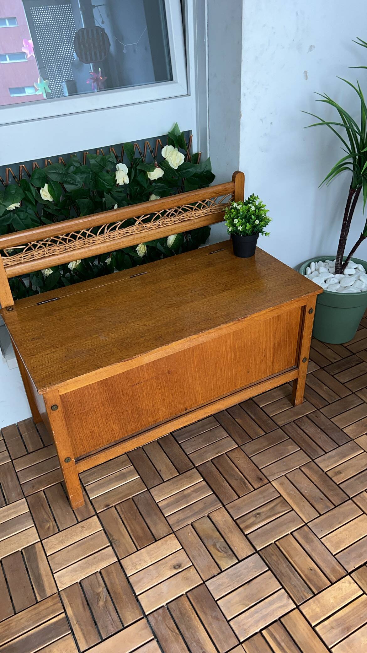 Vintage wooden chest/bench from the 60s/70s.