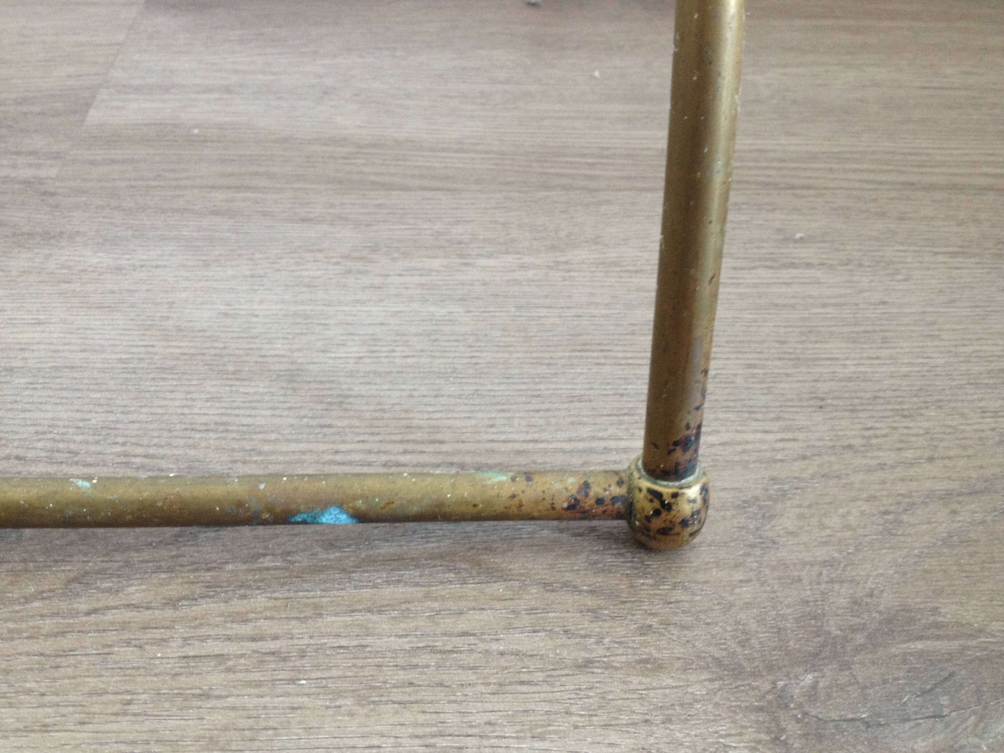 Table d'appoint laiton et plexiglass vintage