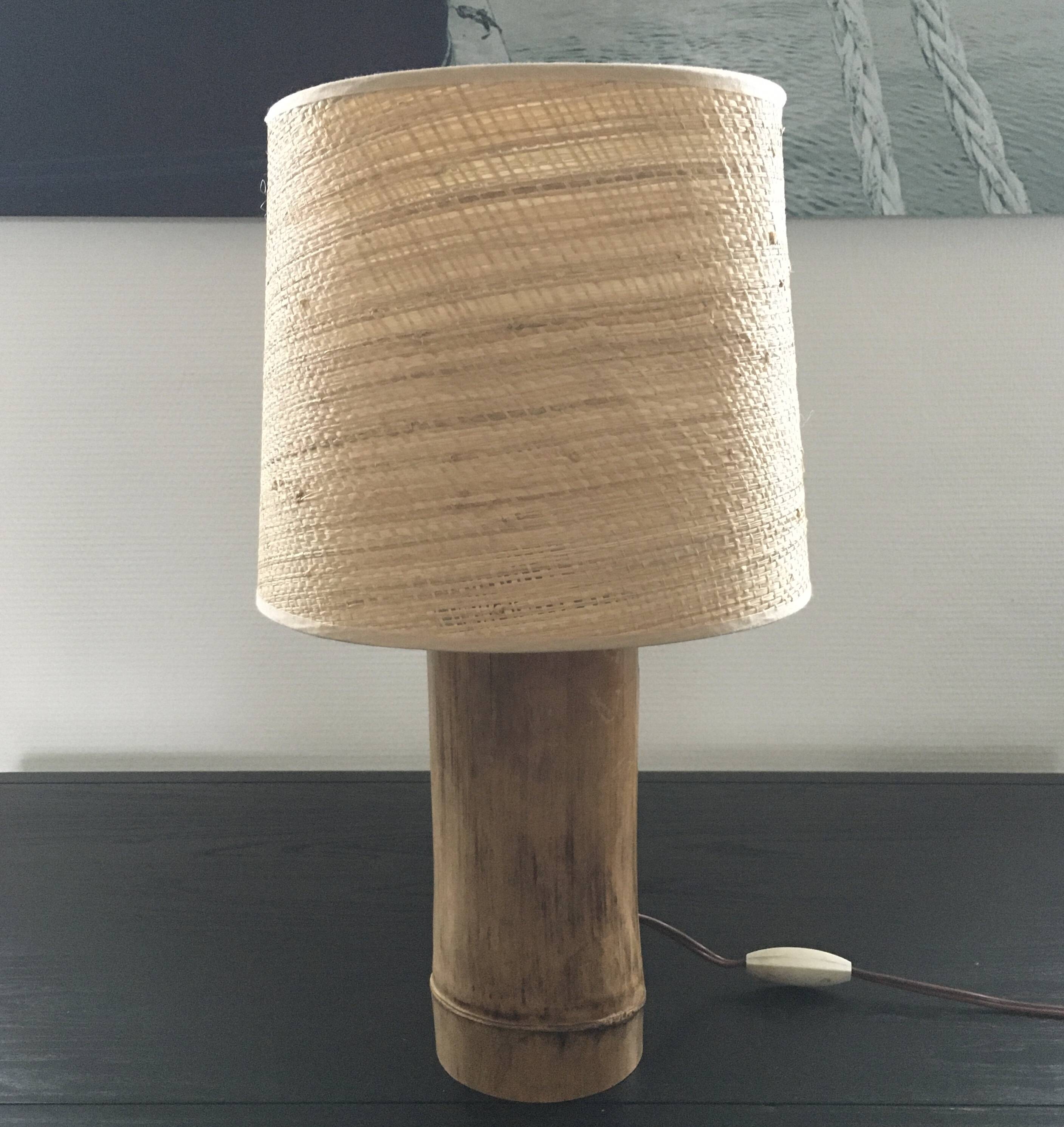 Lampe bambou et rabane