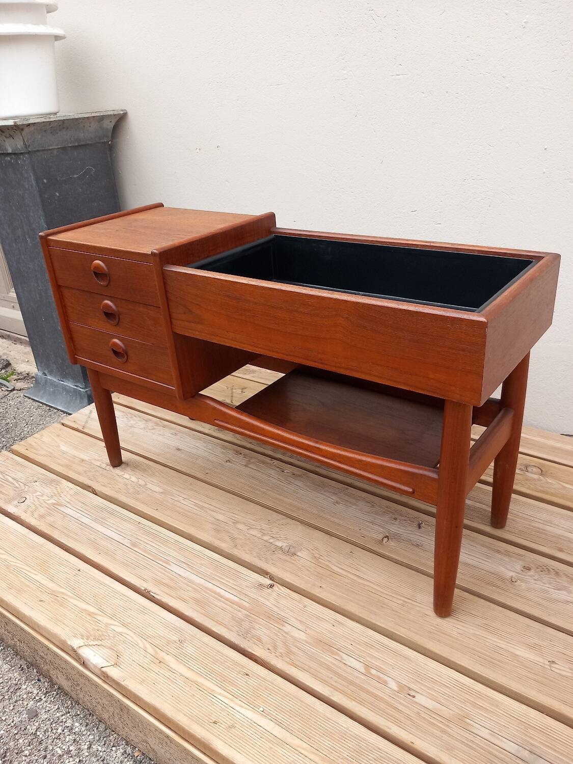 Scandinavian teak planter Arne Walh Iversen