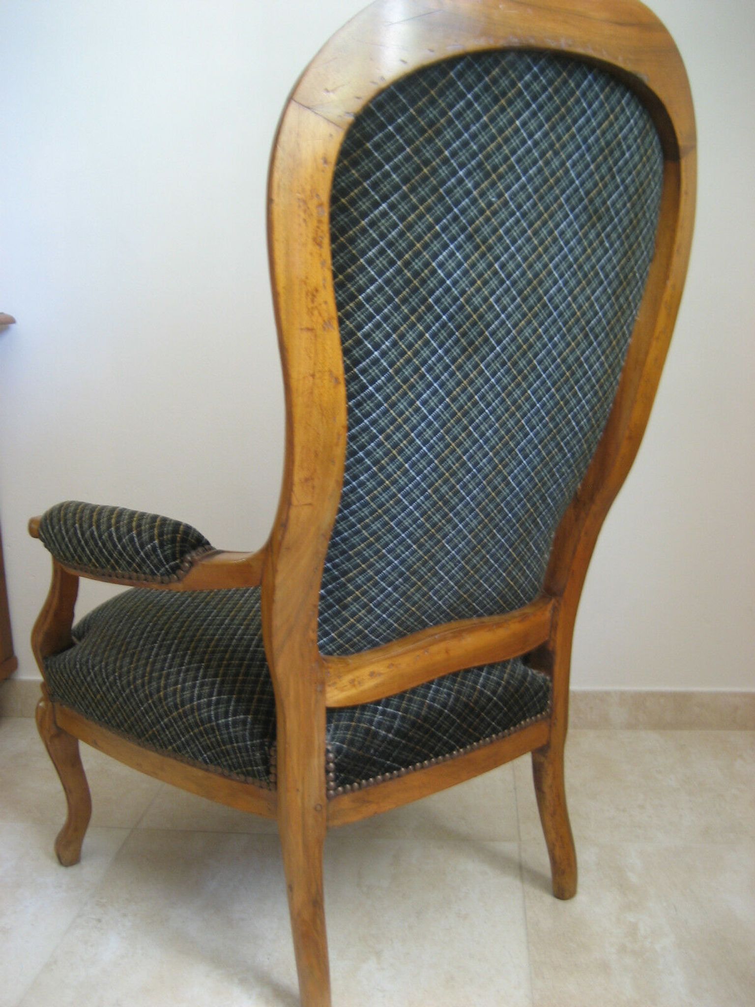 Fauteuil voltaire en noyer époque XlXème