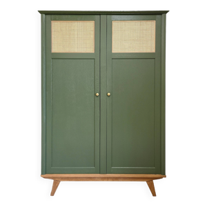 Armoire pieds compas