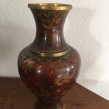 Vase Jingfa cloisonné en laiton et émail