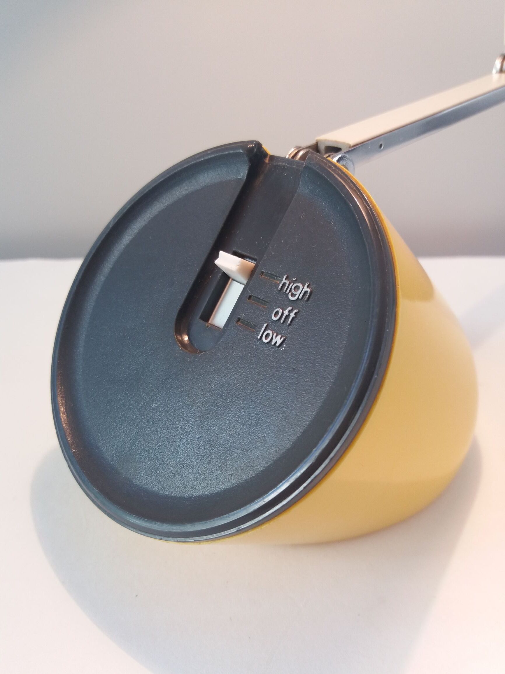 Kreo-Lite NA718 aiai desktop lamp by Sapporo