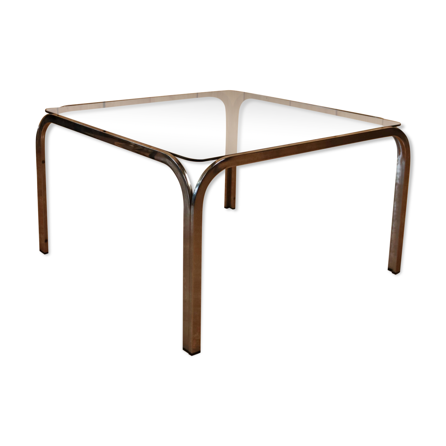 Table basse verre fumé et acier tubulaire.