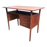 Desk feet spindles