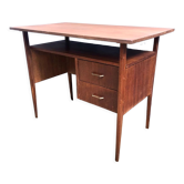 Desk feet spindles