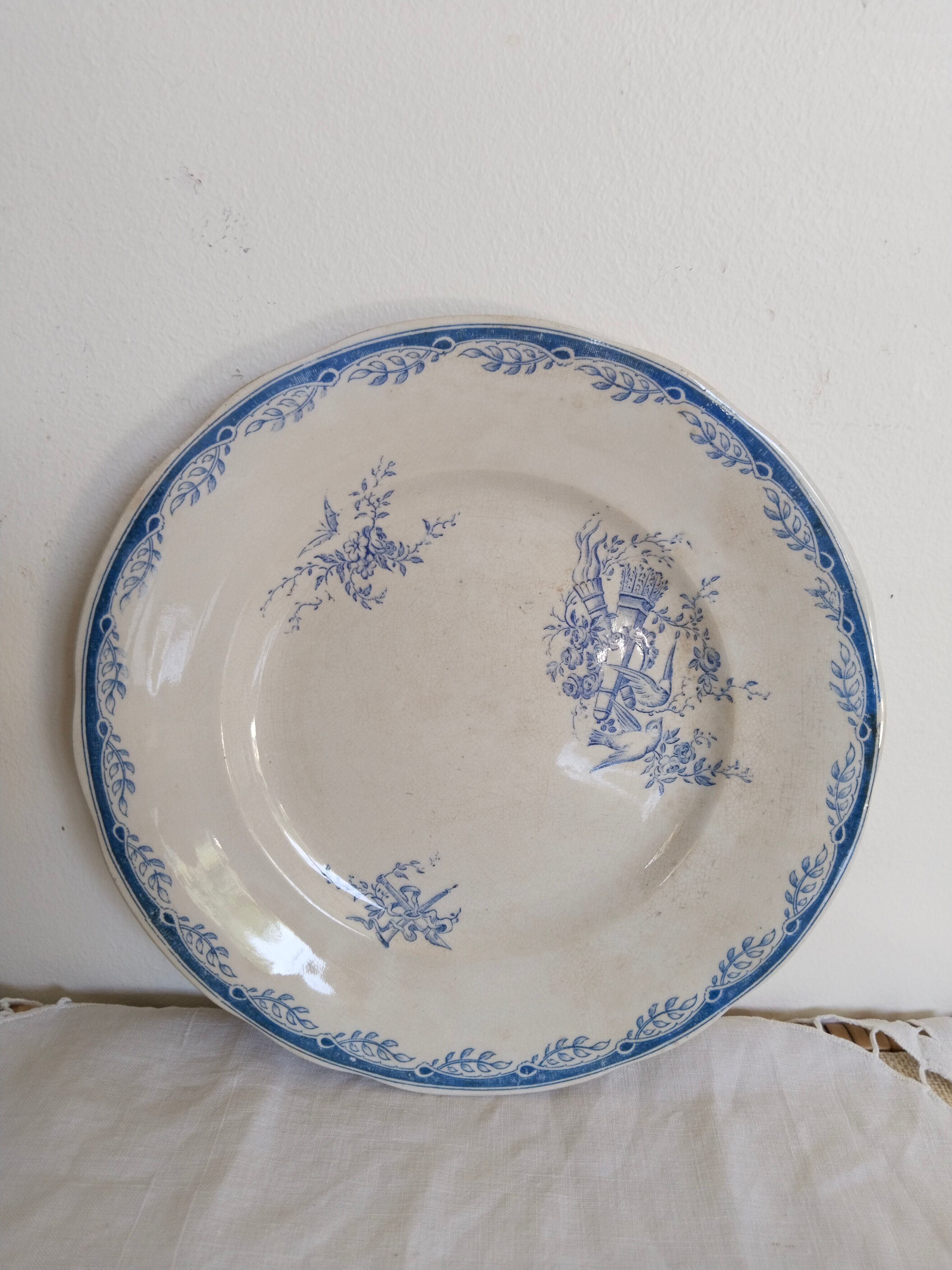 Earthenware dinner plates from Sarreguemines, Watteau, U & C, 1950s