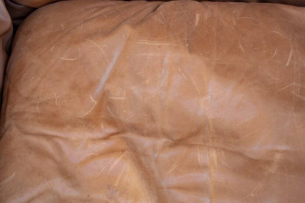 Divano Bonheur in pelle di Titina Ammannati e Giampiero Vitelli per Brunati, anni '70