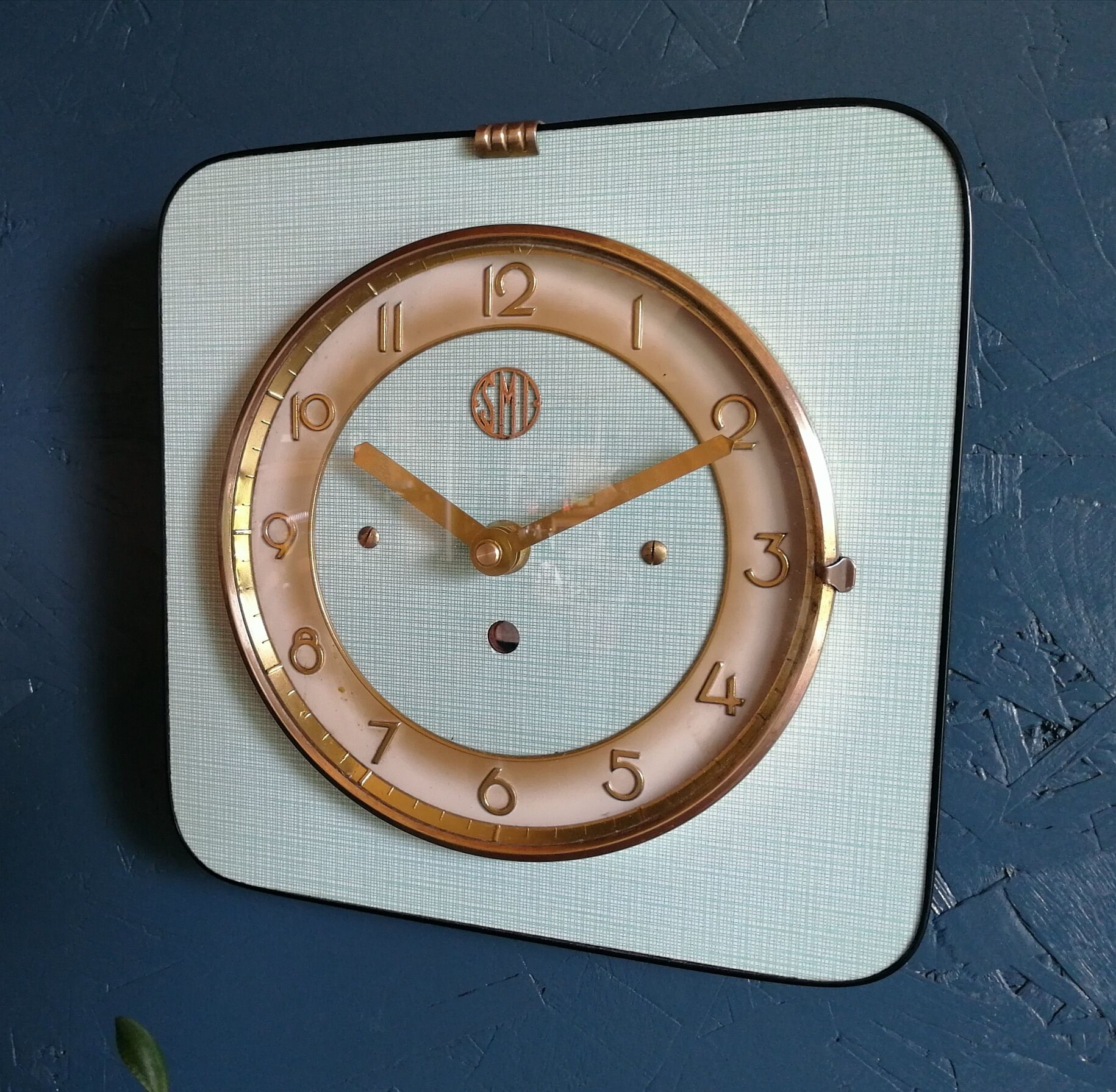 Horloge formica vintage pendule murale silencieuse carrée "SMI vert doré"