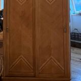 Armoire penderie vintage en chêne brut - portes coulissantes