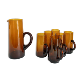 Carafe service and amber glasses