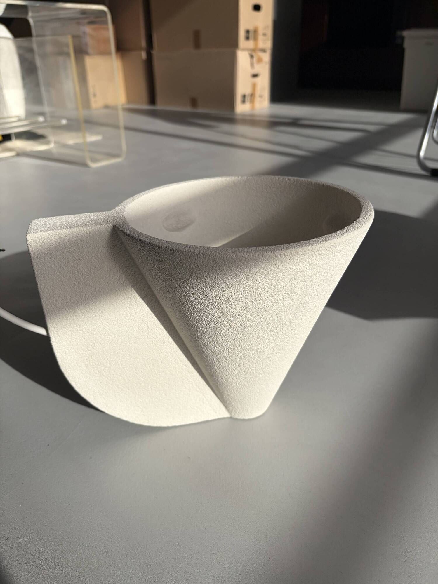 Off-white wall light in stoneware - The Oblist (new)