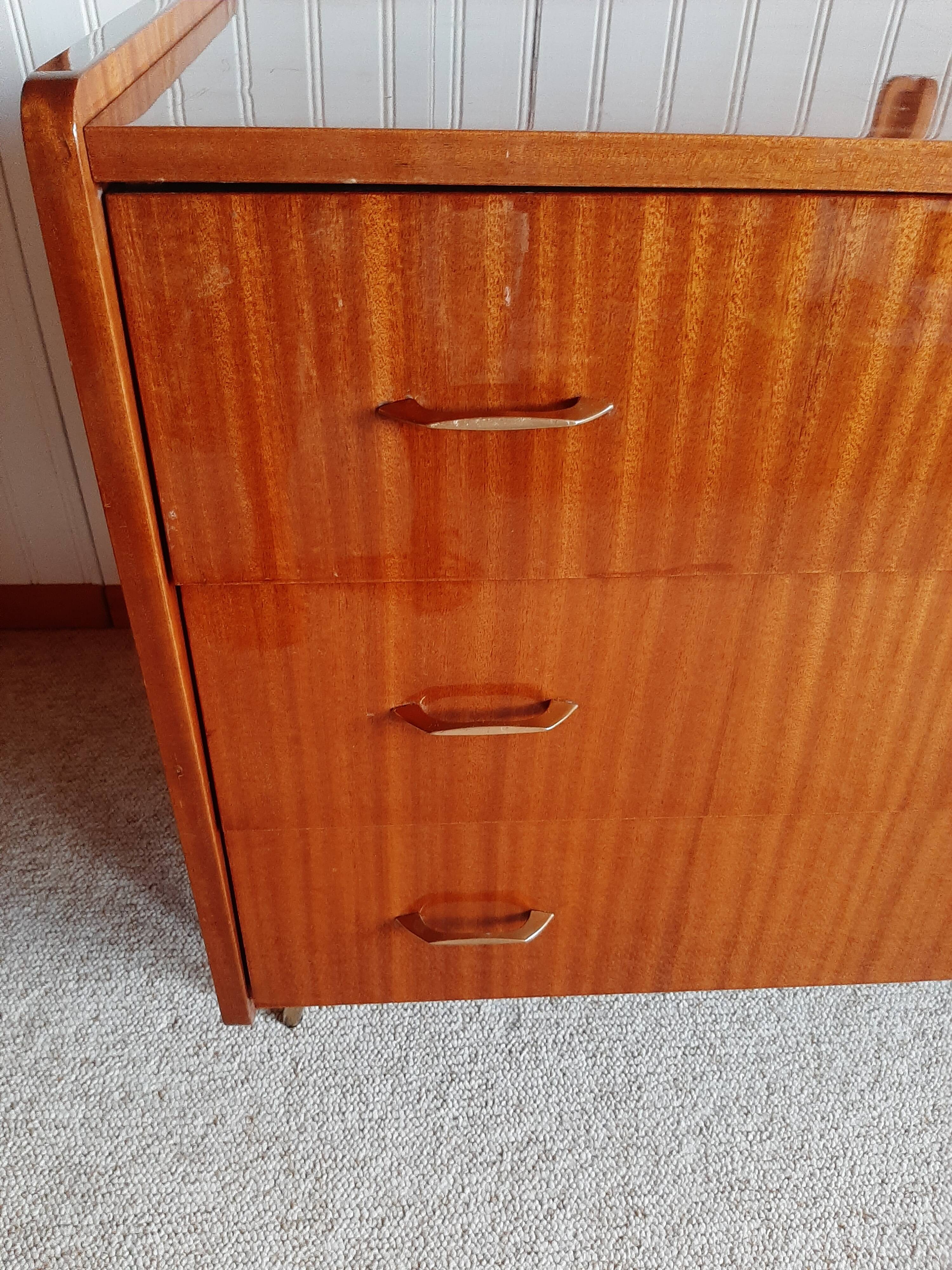 Vintage chest of drawers 3 drawers - varnished teak - Scandinavian style - retro patterns - 60s