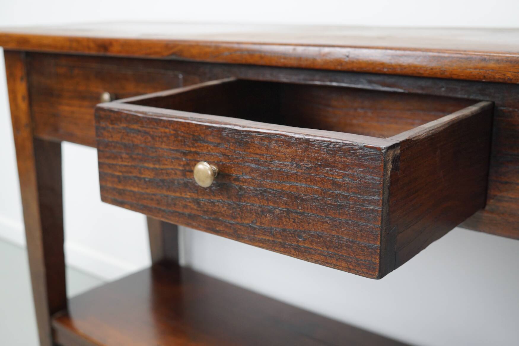Table d'appoint rustique de style colonial néerlandais antique en teck/chêne
