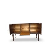 Élégant buffet italien fabriqué par Galleria G. Malafronte, Rome, années 1940