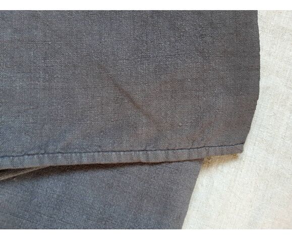 Tissu de chanvre teint en gris foncé