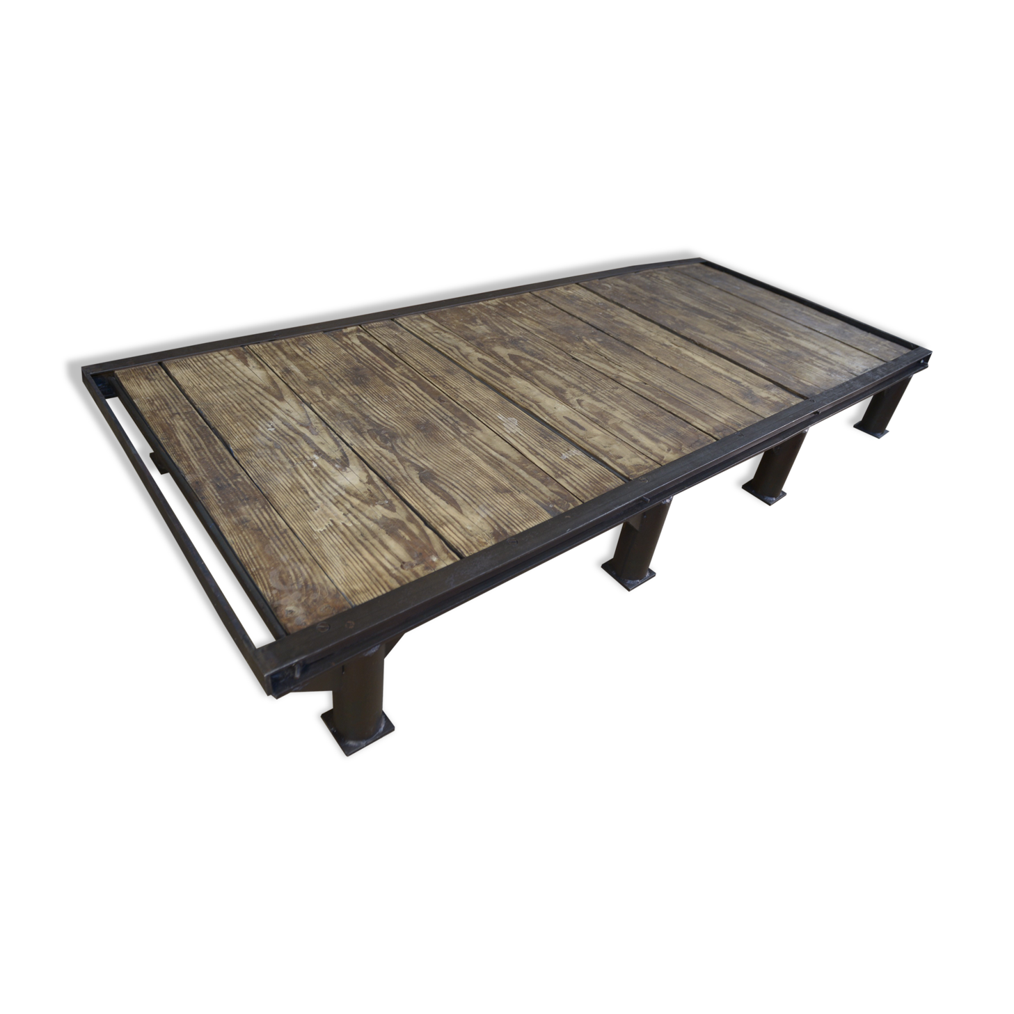 Table basse industrielle en métal et sapin 1950