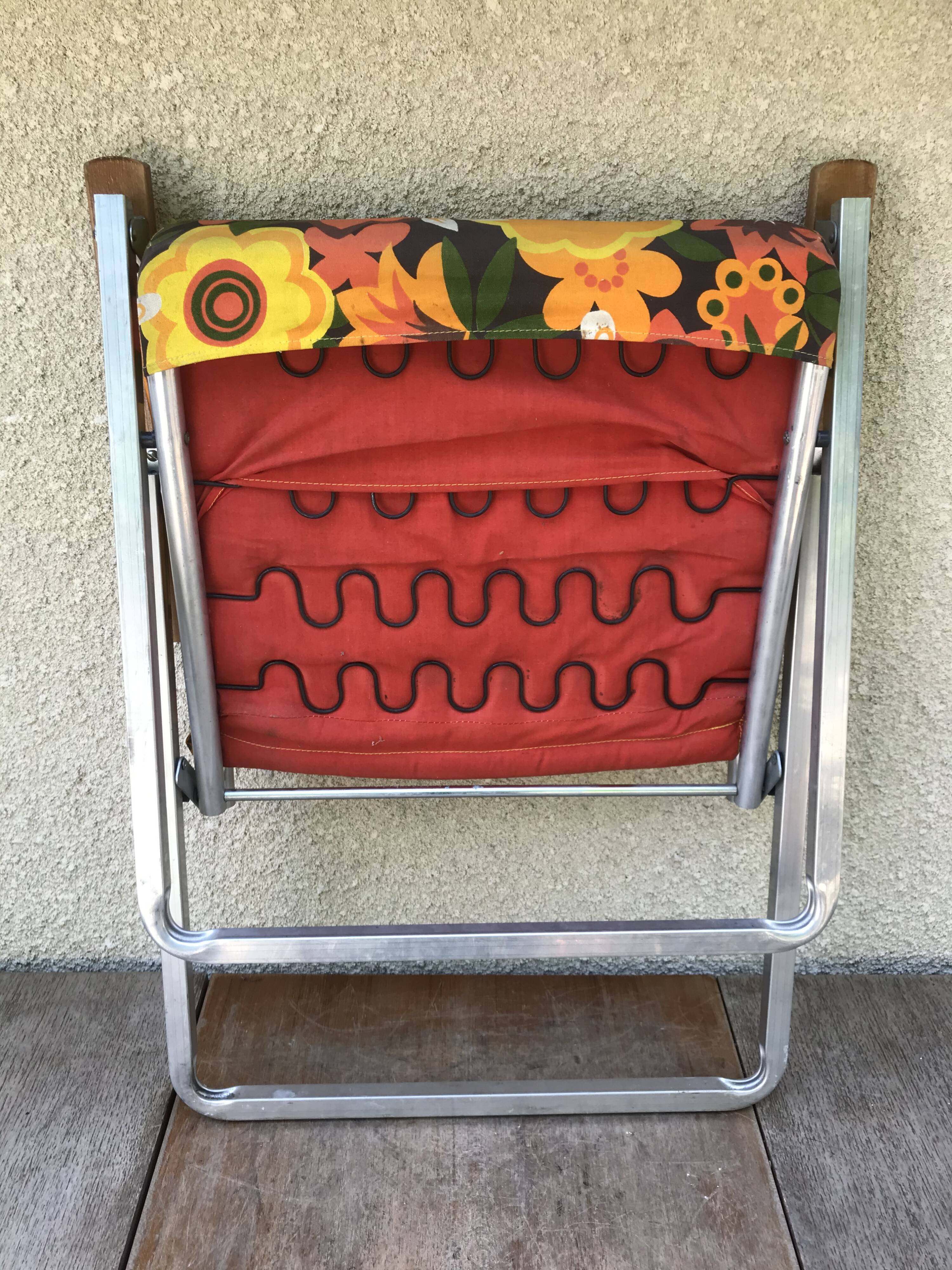 Ancient pliante alu chair - multicolor fabric 70s vintage camping garden