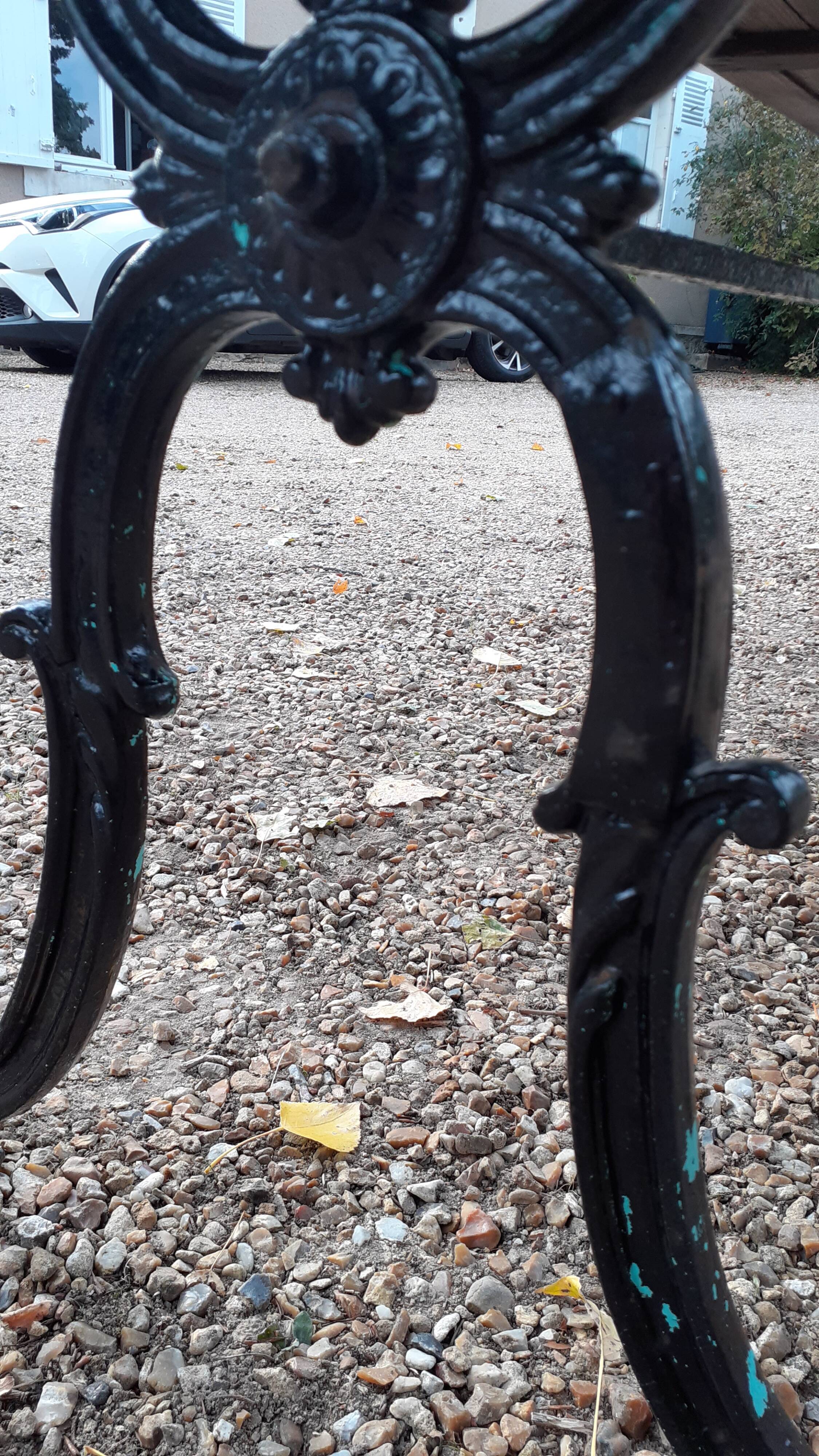 Very large bistro table 1900/1920