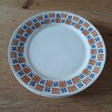 4 assiettes plates anciennes en terre de fer