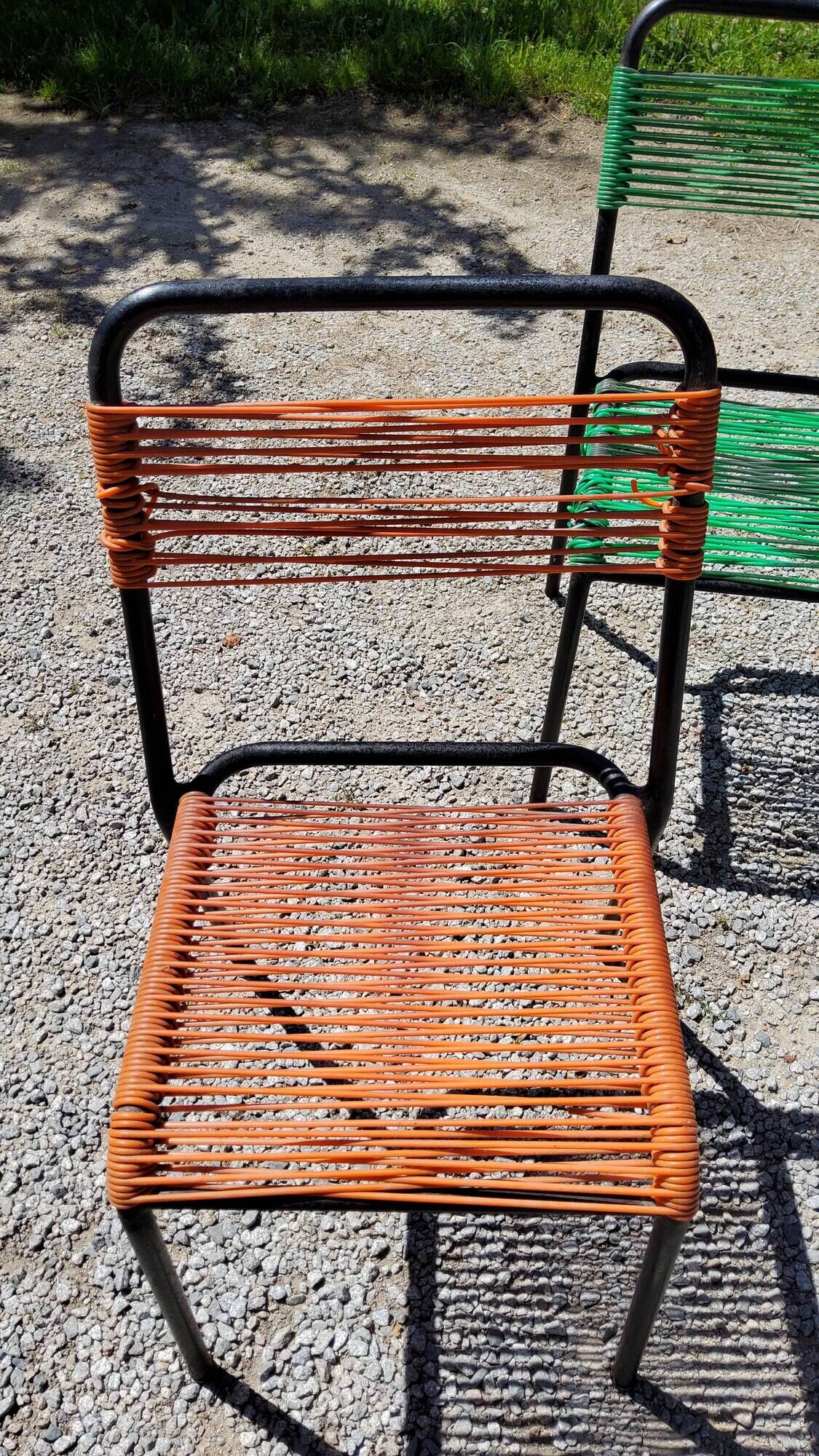 Set of 4 chairs scoubidou green and orange tubes metal black from the 60s