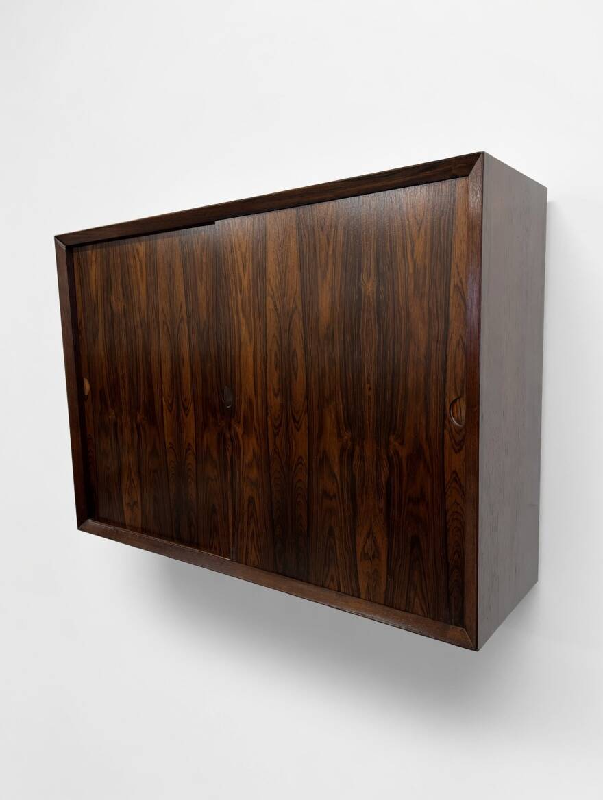 Cabinet mural en palissandre par poul cadovius pour cado.