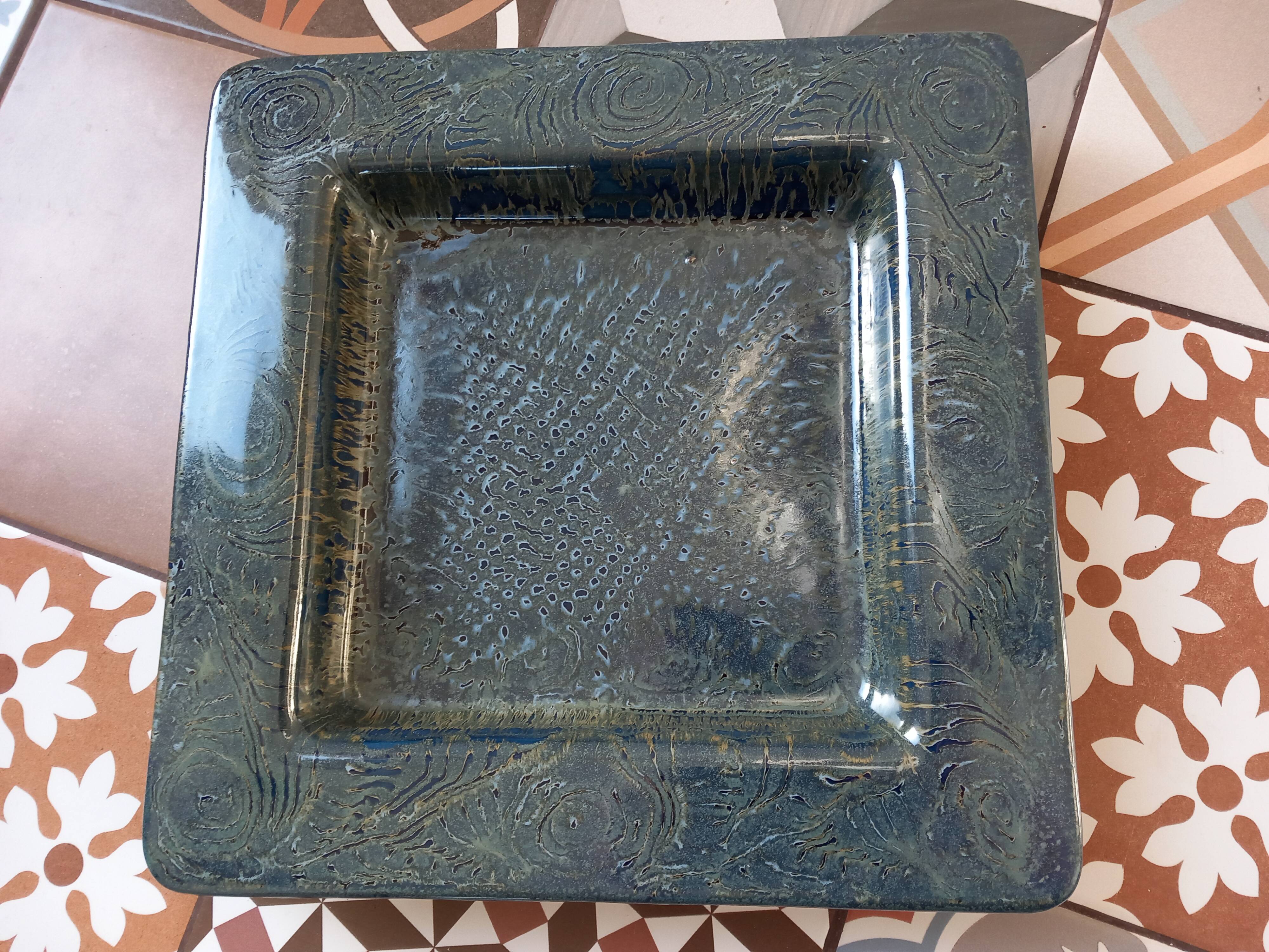 Centrepiece or large ceramic catchall in glazed ceramic signed Vila Clara.