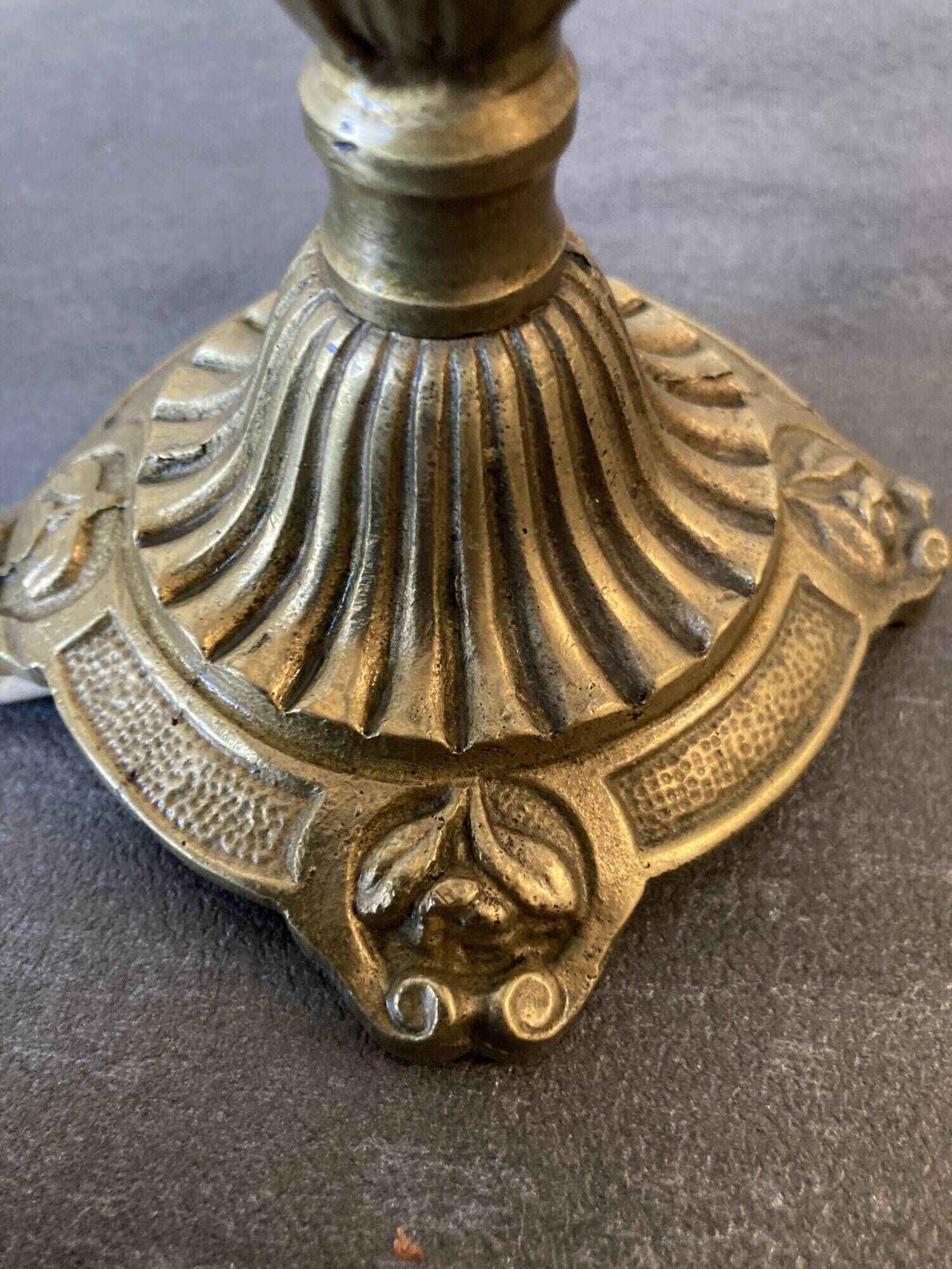 Vintage brass table lamp – 1950s – Rococo style base